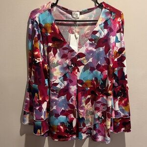 Cupio Multicolor Floral V-Neck Bell Sleeve Blouse